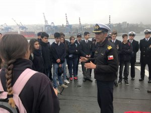 Visita OPV Toro y Escuela Naval